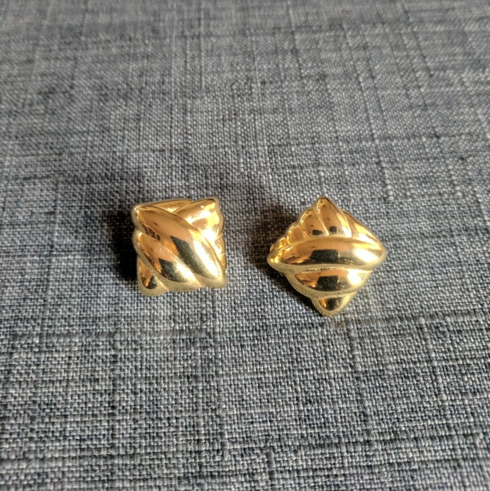GJD Ginne Johansen Vintage Clip-On Earrings